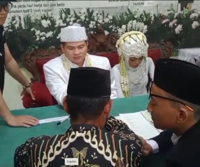 
					Proses akad nikah pengantin pesanan di Bekasi Timur