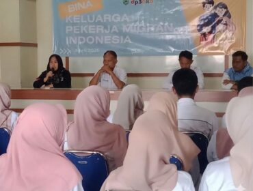 Raida Ketua Formima Pada Kegiatan Bina Keluarga PMI