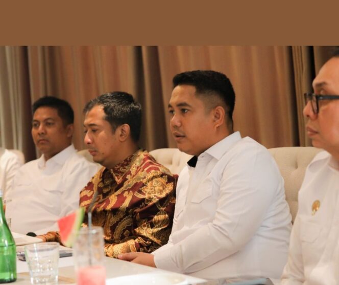 
					Transformasi Banten: Wamen Dzulfikar Ahmad Tawalla Dorong SMK Go Global Tembus Pasar Dunia