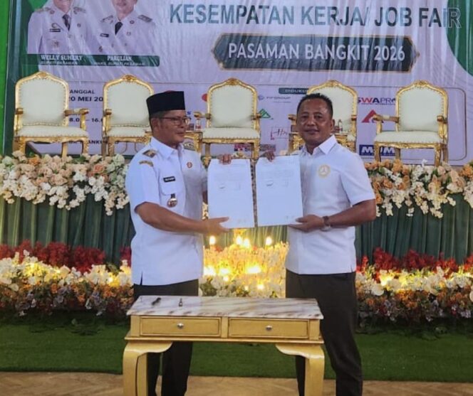 
					Penandatanganan Kerja sama Bupati Pasaman Welly Suhery dengan Direktur PT Alqurrny Bagas Pratama Halili Priyadi