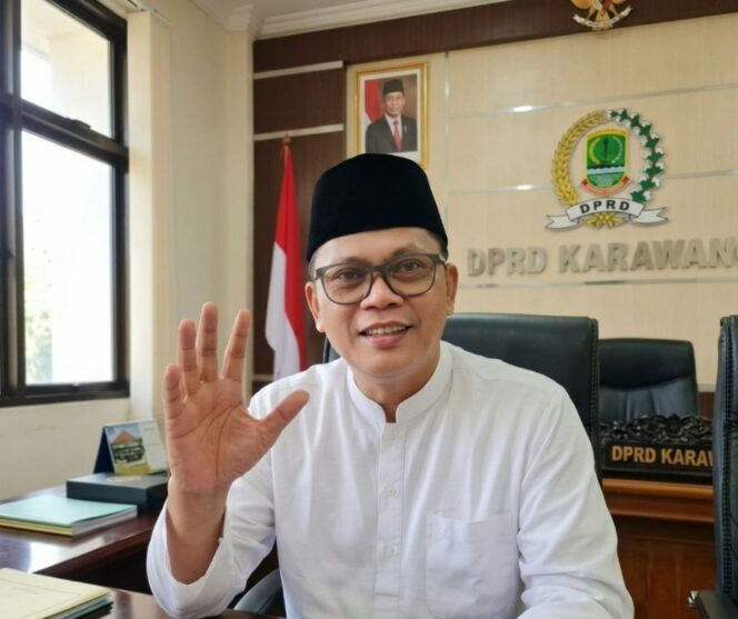 
					Anggota DPRD Karawang, H. Bukhori SPd.I, dari Dapil Cilamaya Wetan, Cilamaya Kulon, Tempuran, Lemahabang dan Telagasari