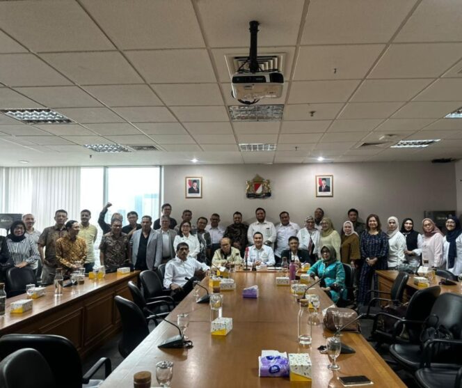 
					KADIN dan Asosiasi P3MI