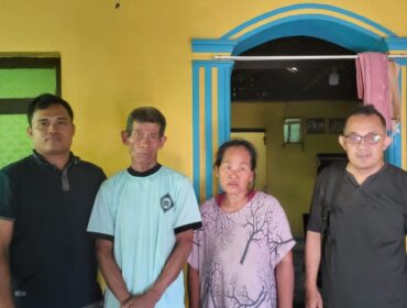Ketum PSP Indonesia, Muhamad Kafandi dan Ketum Jangkar Karat, Ari Purboyo Kunjungi Keluarga Riyanto