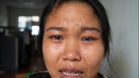 Elinda Sari kelaparan dan putus asa karena tidak punya uang untuk makan dan biaya tiket pulang dari Kamboja