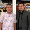 Direktur PT Neptunus Ancor Internasional, Amir Mahmud dan Pengacaranya