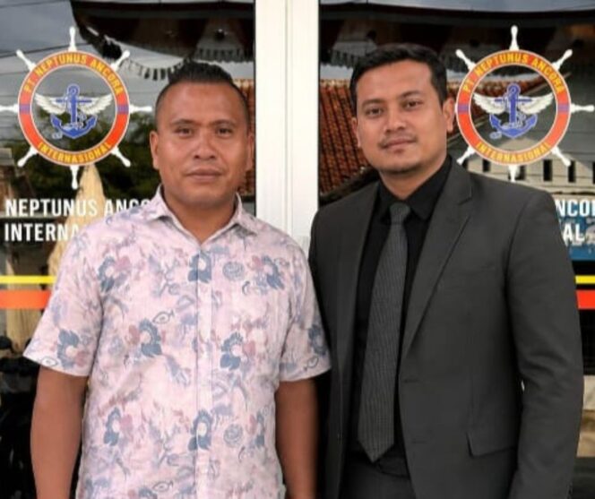 
					Direktur PT Neptunus Ancor Internasional, Amir Mahmud dan Pengacaranya