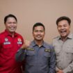 Iman Syafi'i (kiri), Rahmatullah (tengah) dan Syofyan El Comandante (kanan)