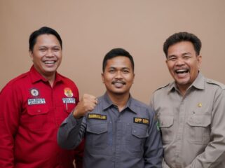 Iman Syafi'i (kiri), Rahmatullah (tengah) dan Syofyan El Comandante (kanan)