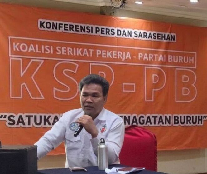 
					Ketua Serikat Awak Kapal Transportasi Indonesia (Sakti) Syofyan El Comandante 
