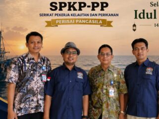 Ketua Umum Serikat Pekerja Kelautan dan Perikanan Perisai Pancasila, Nursalim (bertopi)
