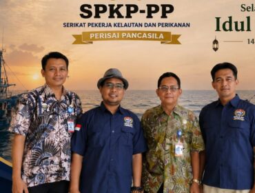 Ketua Umum Serikat Pekerja Kelautan dan Perikanan Perisai Pancasila, Nursalim (bertopi)
