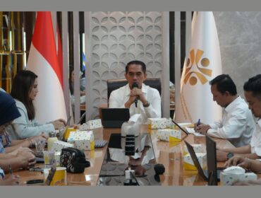 Sekretaris Jenderal KP2MI, Dwiyono, menerima audiensi dari Bakom RI di Kantor KP2MI | Sumber KP2MI