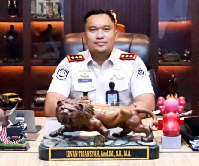 
					Kepala Kantor Imigrasi Depok Irvan Triansyah Amd IM, SH MA | Sc Kumparan