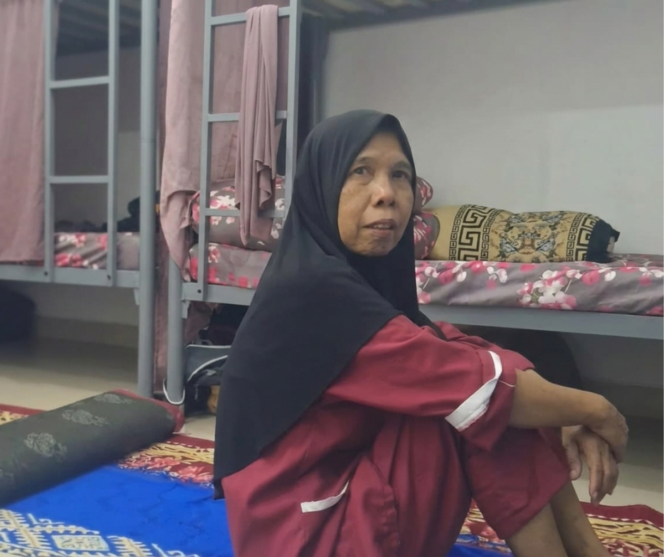 
					Karena alasan sudah tua dan pikun, seorang PMI Lombok terkatung-katung di agensi selama 7 bulan