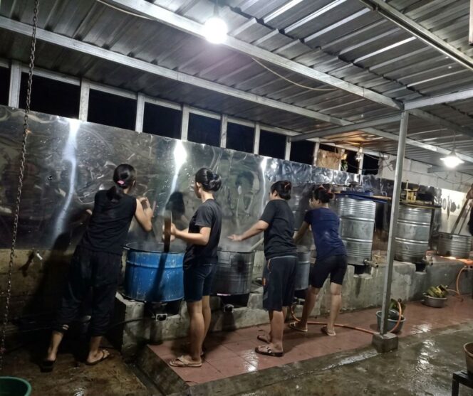 
					CPMI sedang dipekerjakan untuk membuat cincau berdalih PKL oleh PT Berkah Guna Selaras Malang