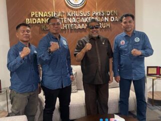Penasihat Khusus Presiden Bidang Keenagakerjaan, Said Iqbal,. Bersama Pengurus DPP SKTI