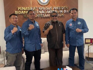 Penasihat Khusus Presiden Bidang Keenagakerjaan, Said Iqbal,. Bersama Pengurus DPP SKTI